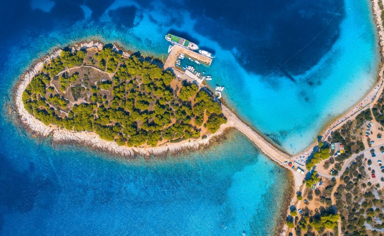 Vie locale et gastronomie sur l'île de Murter