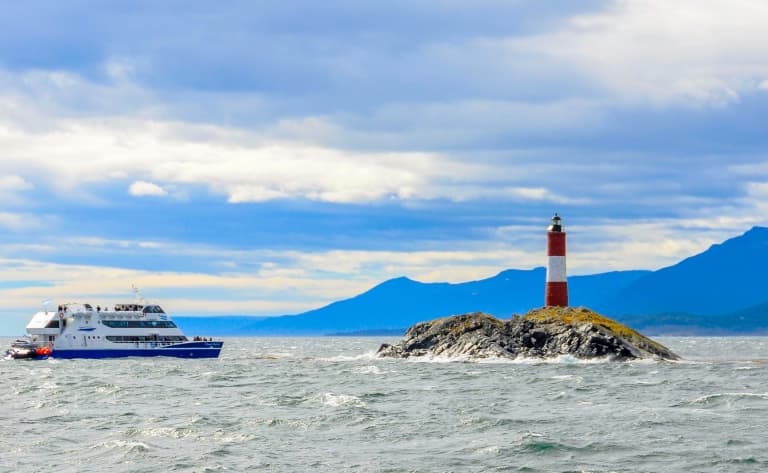 Navigation dans le canal de Beagle et le canal Murray